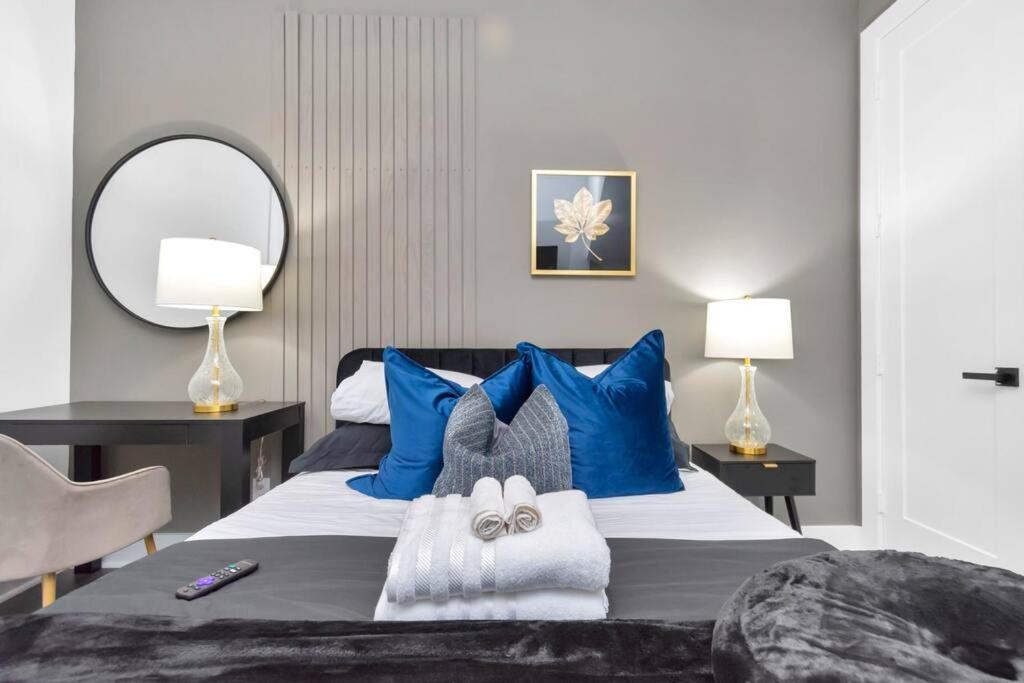 The Suite Spot! Downtown Skyline Views! Sleeps 12 Houston Buitenkant foto